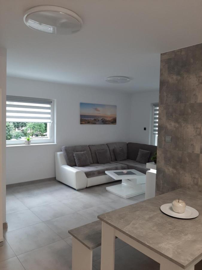 Apartament Emily Lägenhet Świnoujście Exteriör bild
