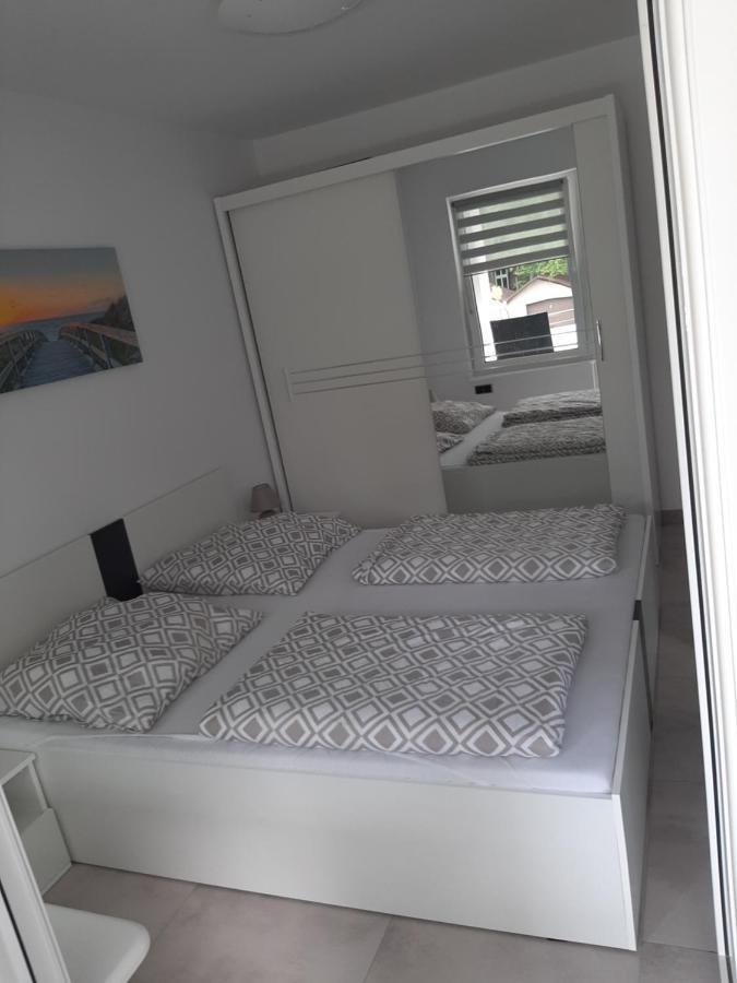 Apartament Emily Lägenhet Świnoujście Exteriör bild